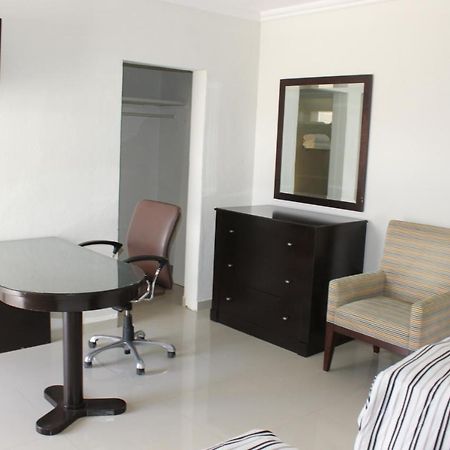 Hotel San Lorenzo Los Mochis Exterior photo